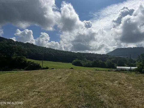 Sharp Rd, Sevierville, TN 37876 photo 4