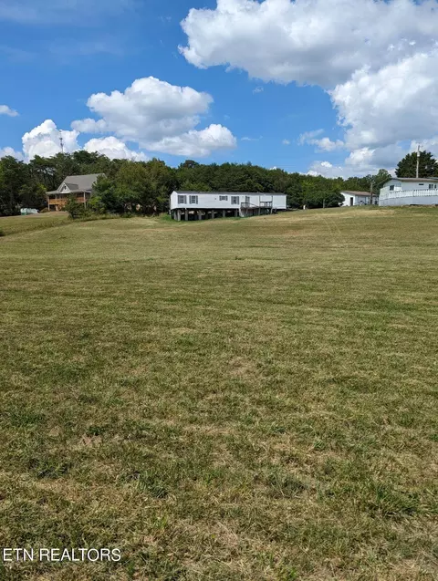 Graham Road, Blaine, TN 37709