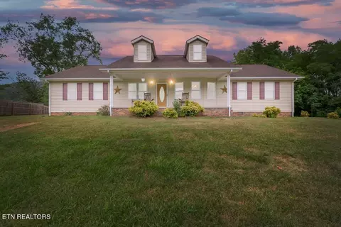 201 Cougar Alley Dr, Big Stone Gap, VA 24219