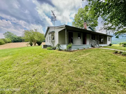 3222 Six Mile Rd, Maryville, TN 37803