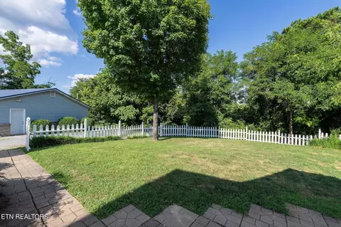 Exterior - 240 Moulton Rd, Fall Branch, TN 37656 photo 8 of 15