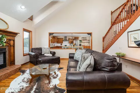 Living - 240 Moulton Rd, Fall Branch, TN 37656 photo 1 of 3