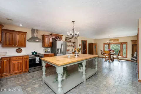 Kitchen - 240 Moulton Rd, Fall Branch, TN 37656 photo 2 of 4