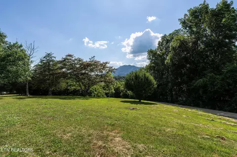 Exterior - 240 Moulton Rd, Fall Branch, TN 37656 photo 5 of 15