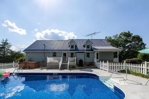 Exterior - 240 Moulton Rd, Fall Branch, TN 37656 photo 11 of 15