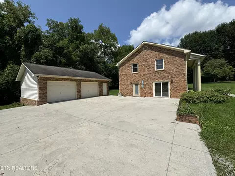 133 Iris Dr, Harrogate, TN 37752 photo 2