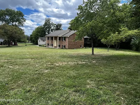 133 Iris Dr, Harrogate, TN 37752 photo 5