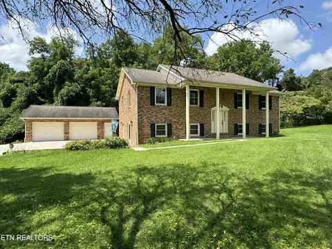 133 Iris Dr, Harrogate, TN 37752 photo 3