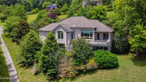 216 Norris Crest Dr, La Follette, TN 37766