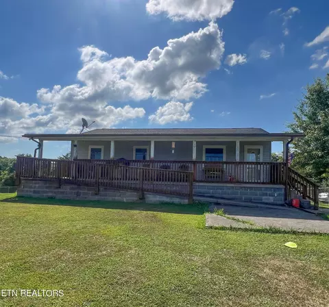 3934 Hickman Rd, Kodak, TN 37764