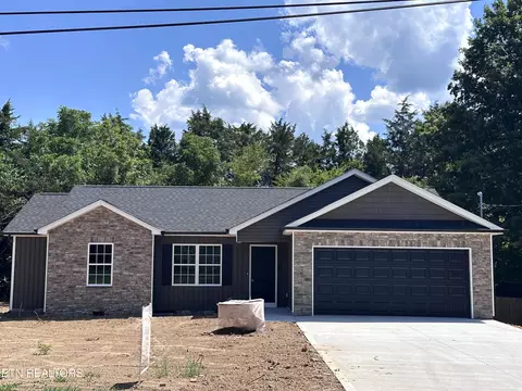 217 Stowers Dr, Corryton, TN 37721