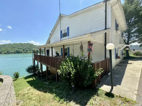 174 Lake Cir, La Follette, TN 37766