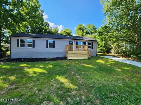 122 N Jefferson Cir, Oak Ridge, TN 37830