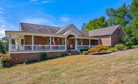 271 Holt Dr, Loudon, TN 37774