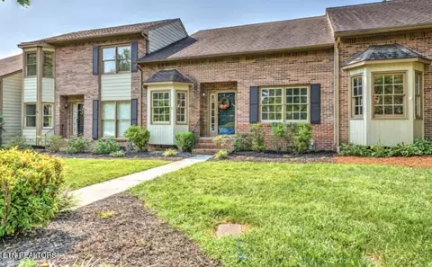 8806 Aragon Ln, Knoxville, TN 37923