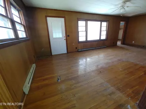 Living - 1 Hill Dr, Baxter, KY 40806 photo 3 of 5