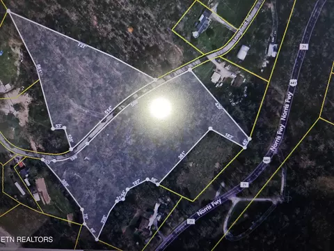 292 Longfield Rd, Rocky Top, TN 37769