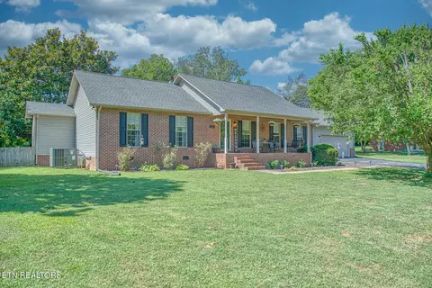 1406 W Riverside Dr, Cookeville, TN 38506