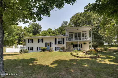 1106 Creek Rd, Strawberry Plains, TN 37871
