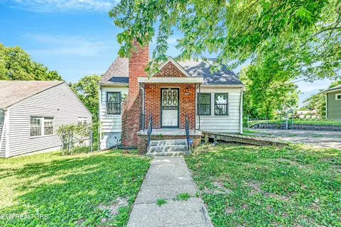 2608 Selma Ave, Knoxville, TN 37914