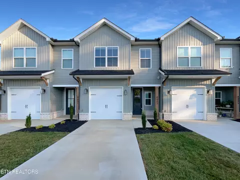 4883 Ancient Glacier Ln, Knoxville, TN 37918