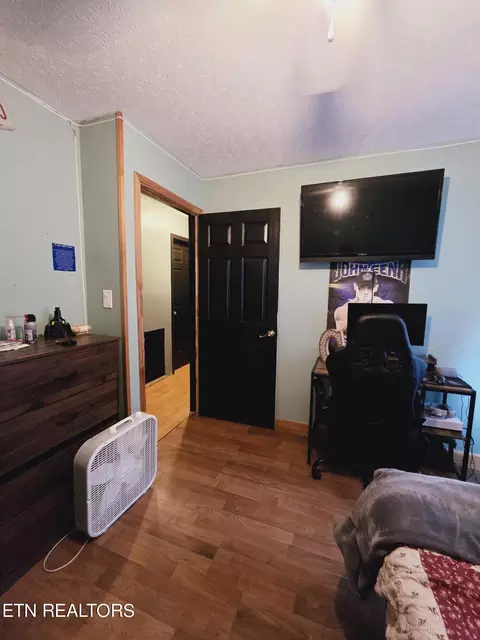 Bedroom - 1249 Sandcut Rd, Oneida, TN 37841 photo 2 of 9