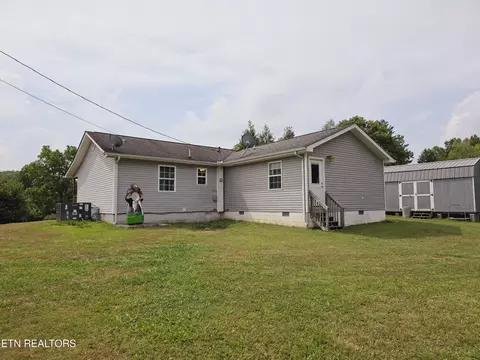 Exterior - 1249 Sandcut Rd, Oneida, TN 37841 photo 3 of 5