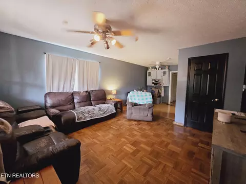 Living - 1249 Sandcut Rd, Oneida, TN 37841 photo 1 of 2