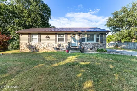 390 Jim Conner Rd, Lenoir City, TN 37772
