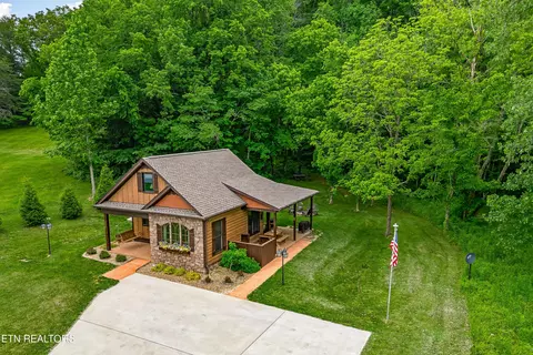 4041 Freehill Rd, Cookeville, TN 38506