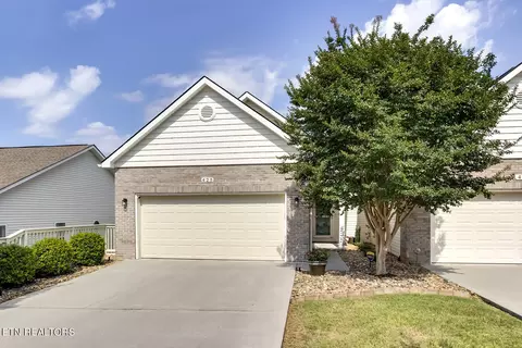 425 Cimarron Cir, Loudon, TN 37774