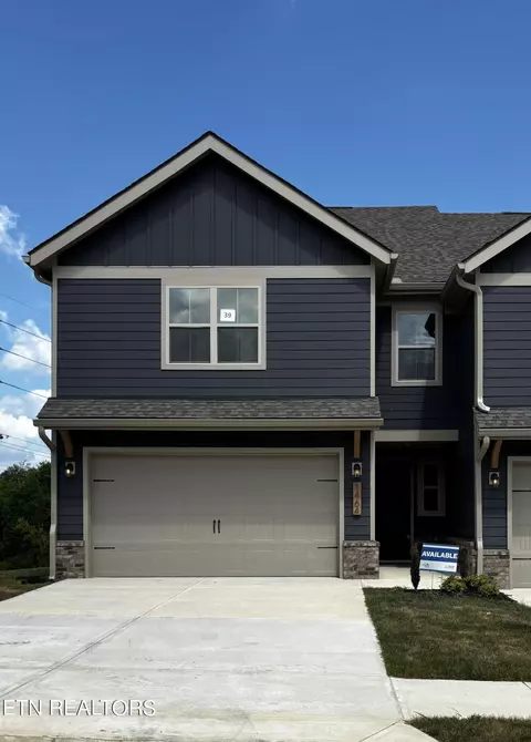1464 Mountain Quail Cir, Maryville, TN 37801