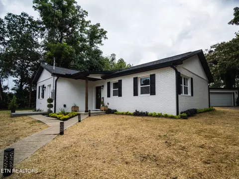142 S Purdue Ave, Oak Ridge, TN 37830