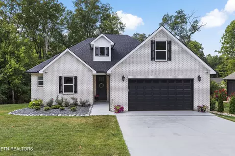 111 Chatuga Dr, Loudon, TN 37774
