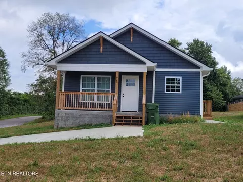 920 Foch St, Maryville, TN 37801