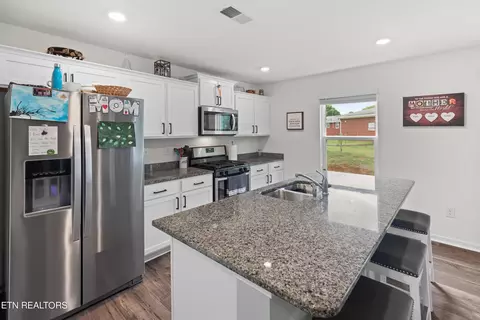 Kitchen - 857 Greene Meadow Dr, Talbott, TN 37877 photo 1 of 2