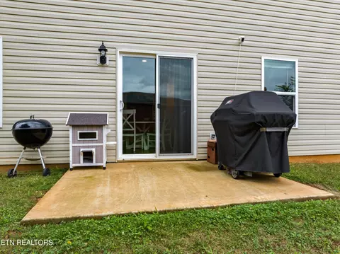 Exterior - 857 Greene Meadow Dr, Talbott, TN 37877 photo 3 of 4