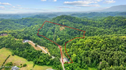 2345 Paradise Way, Sevierville, TN 37876