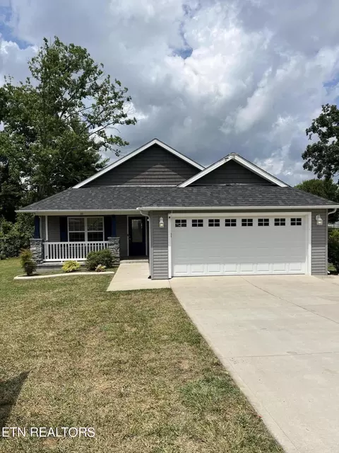 10 Patrick Dr, Crossville, TN 38555