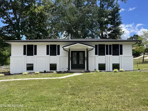 2728 Shropshire Blvd, Powell, TN 37849