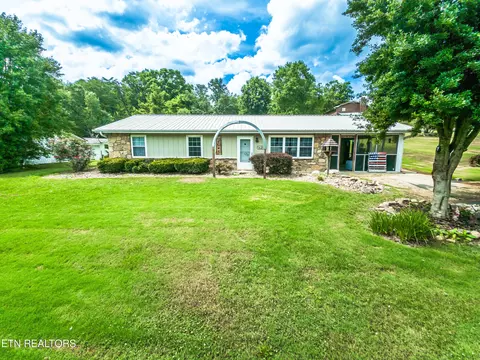 2938 Village Ln, Sevierville, TN 37862