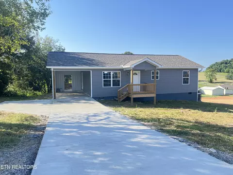 1713 Corral Ln, Dandridge, TN 37725