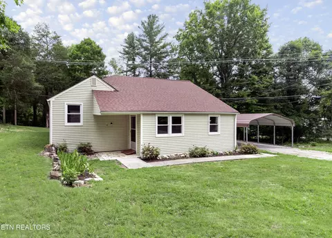 84 Hilltop Ln, Norris, TN 37828