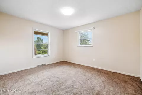 Bedroom - 556 Andrew Cir, Talbott, TN 37877 photo 3 of 5