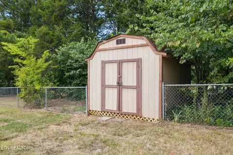 Exterior - 556 Andrew Cir, Talbott, TN 37877 photo 4 of 5