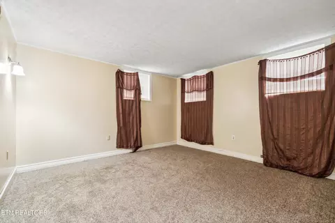 Living - 556 Andrew Cir, Talbott, TN 37877 photo 4 of 4