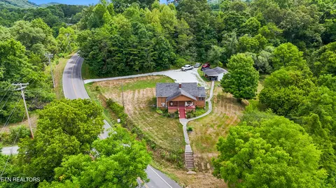 2137 E Wolf Valley Rd, Clinton, TN 37716