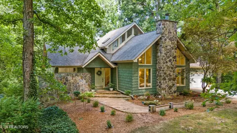 415 Edgewood Dr, Sweetwater, TN 37874