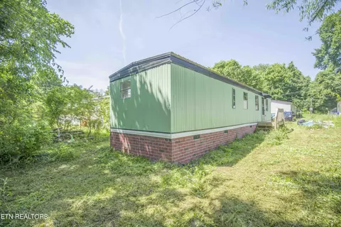 147 Queen St, Clinton, TN 37716