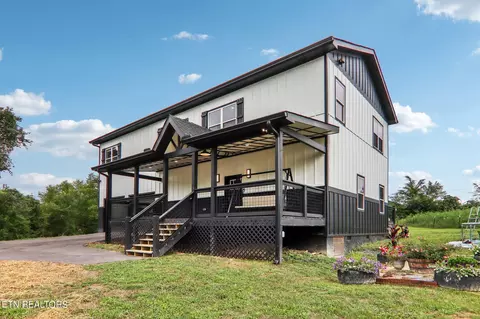 3239 Sybill Lee Ln, Sevierville, TN 37876
